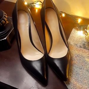 Nine West black leather pumps. Worn once.